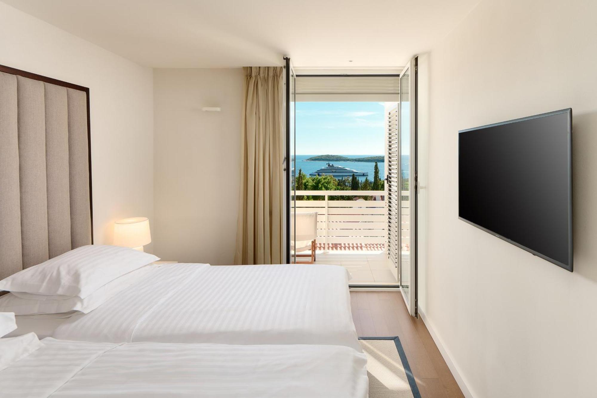 Amfora Hvar Grand Beach Resort Hvar Town Exterior photo