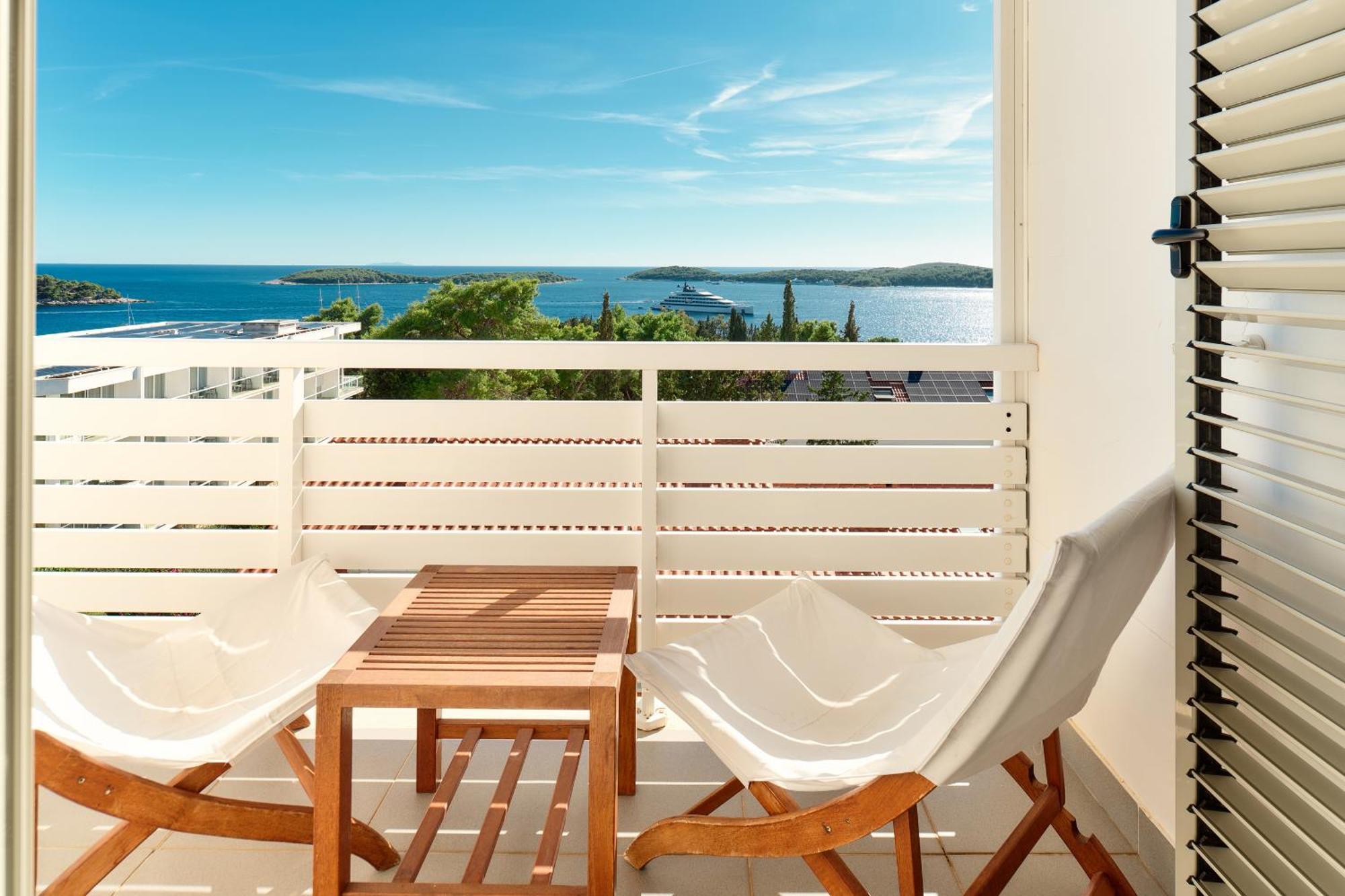 Amfora Hvar Grand Beach Resort Hvar Town Exterior photo