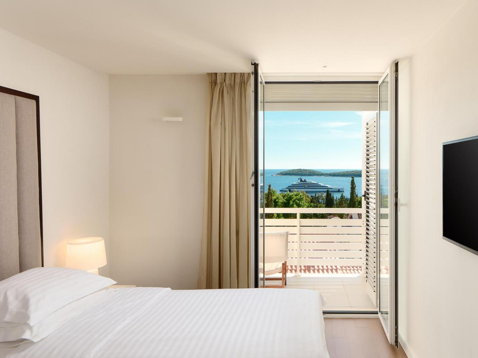 Amfora Hvar Grand Beach Resort Hvar Town Exterior photo